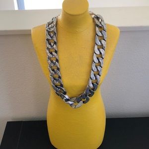 Chain link necklace